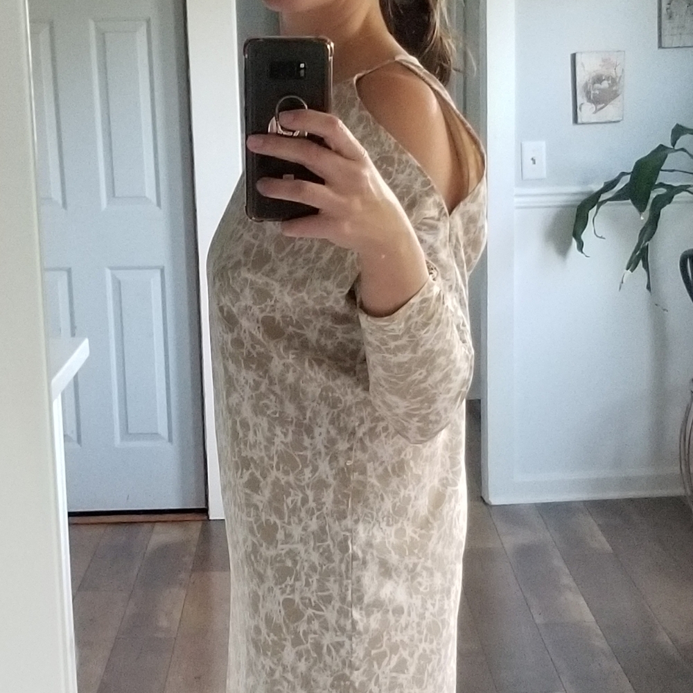 Dress - Picture 4 of 4
